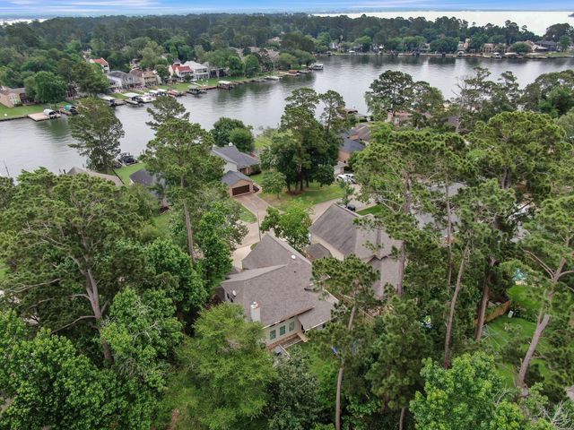 3215 Canterbury Lane, Montgomery, TX 77356