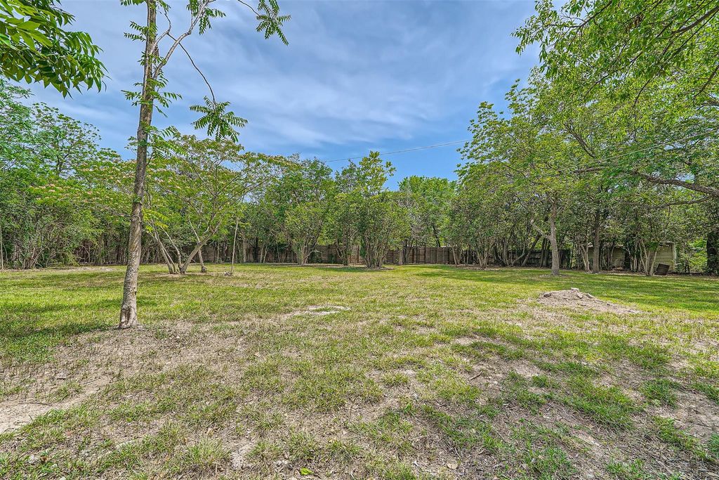 401 Oak PLZ, Austin, TX 78753