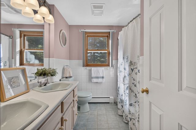 19 Kristyn Ln, North Reading, MA 01864