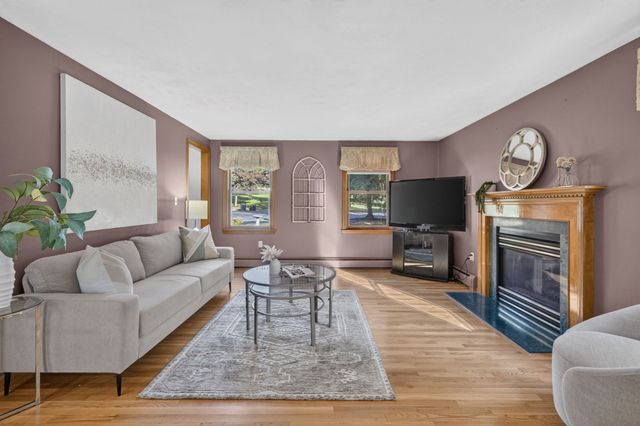 19 Kristyn Ln, North Reading, MA 01864