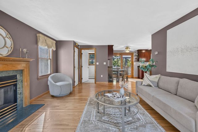 19 Kristyn Ln, North Reading, MA 01864