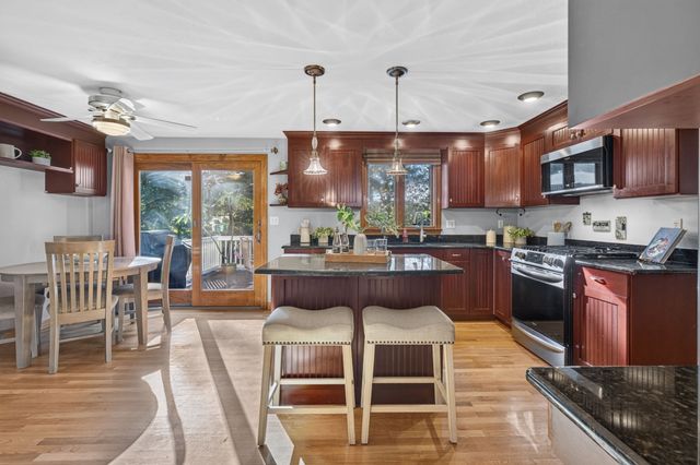 19 Kristyn Ln, North Reading, MA 01864