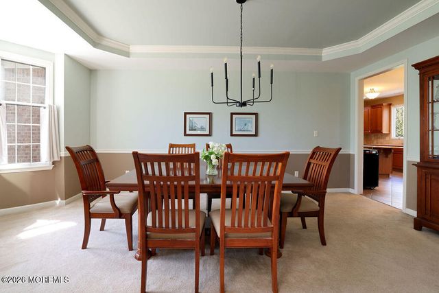 18 Willow Court, Manahawkin, NJ 08050