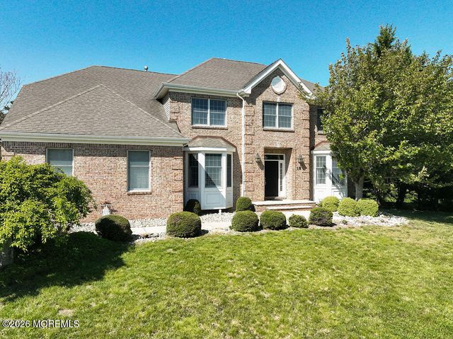 18 Willow Court, Manahawkin, NJ 08050