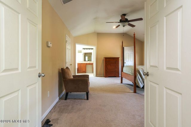 18 Willow Court, Manahawkin, NJ 08050