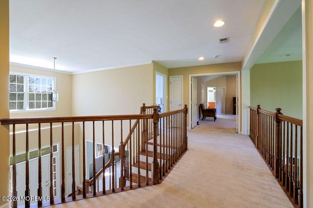 18 Willow Court, Manahawkin, NJ 08050
