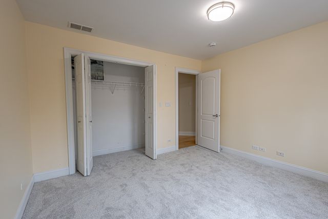 6441 Blackhawk Trail, Indian Head Park, IL 60525