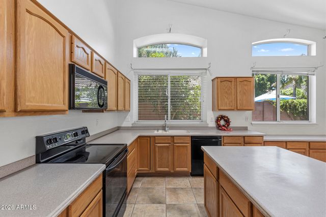 3689 E ENCINAS Avenue, Gilbert, AZ 85234
