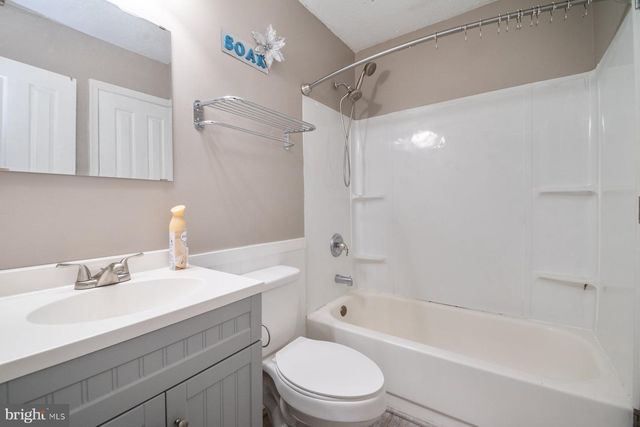 3902 HUNT HARBOR, Middle River, MD 21220