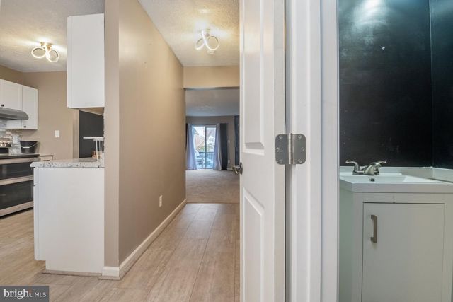 3902 HUNT HARBOR, Middle River, MD 21220