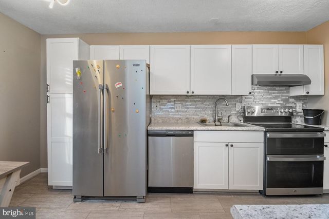 3902 HUNT HARBOR, Middle River, MD 21220