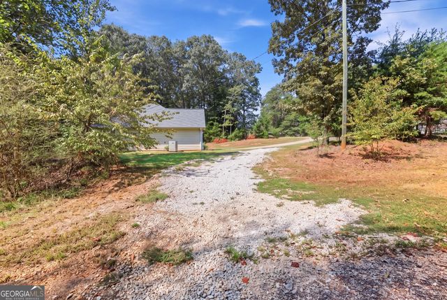 10 Strickland Way, Lavonia, GA 30553