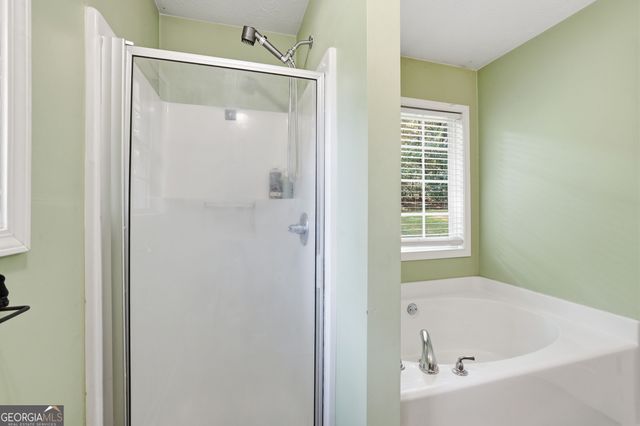 10 Strickland Way, Lavonia, GA 30553