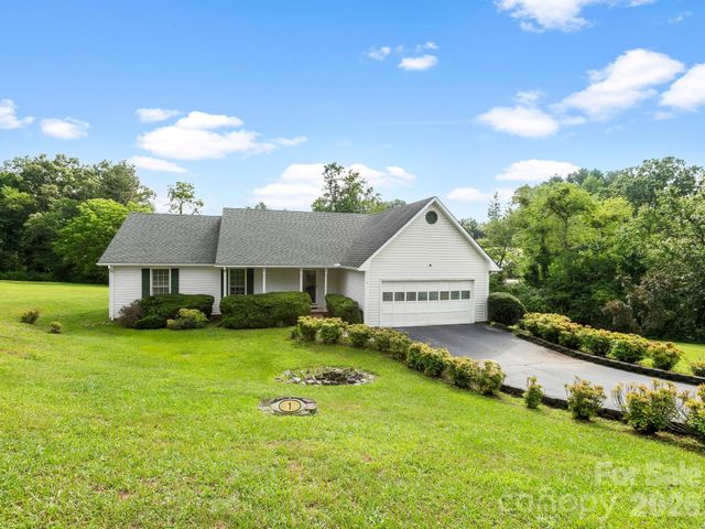 1 Strathmore Drive, Arden, NC 28704