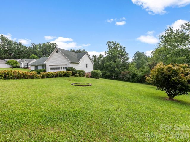 1 Strathmore Drive, Arden, NC 28704