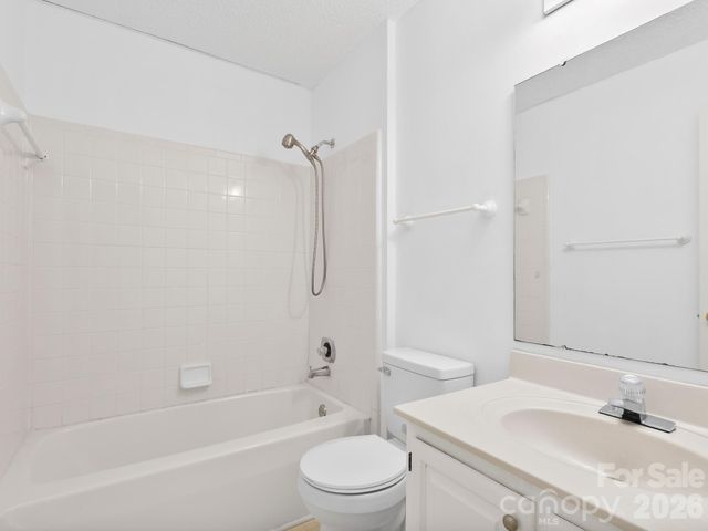 1 Strathmore Drive, Arden, NC 28704