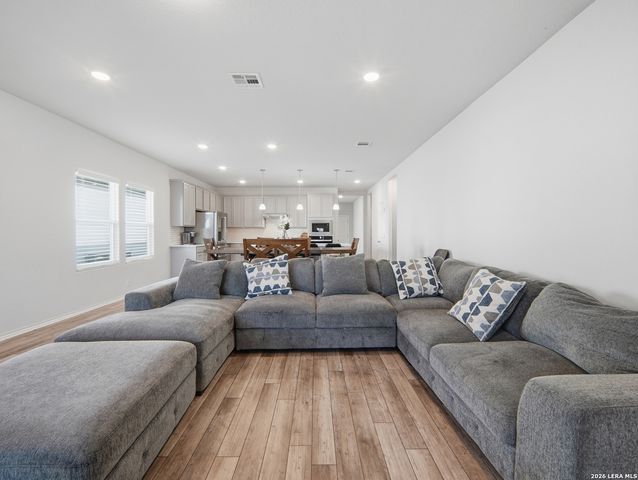 4615 Serpens, San Antonio, TX 78245