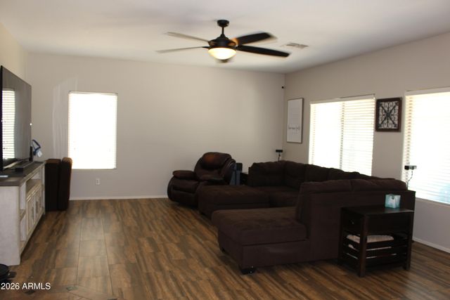 901 E HEATHER Drive, San Tan Valley, AZ 85140