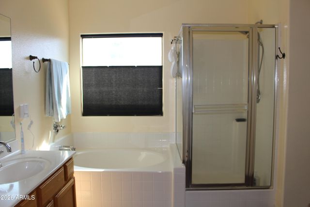 901 E HEATHER Drive, San Tan Valley, AZ 85140