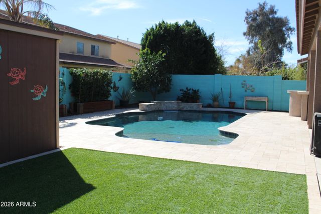 901 E HEATHER Drive, San Tan Valley, AZ 85140