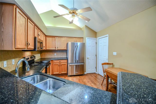 2151 Willow Run Circle, Mad River Twp, OH 45323