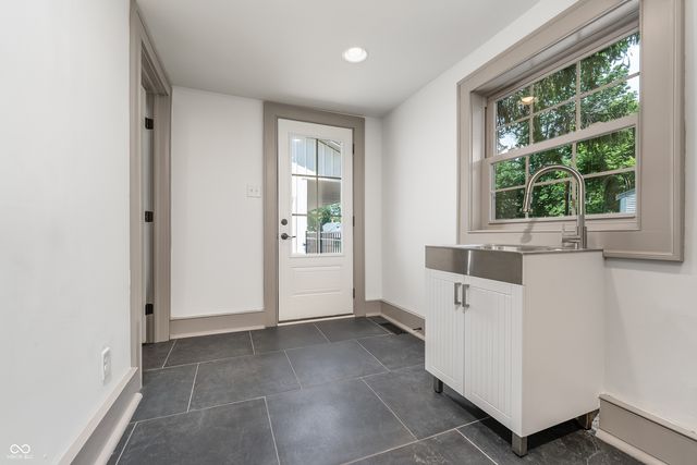 200 W Main Street, Centerville, IN 47330