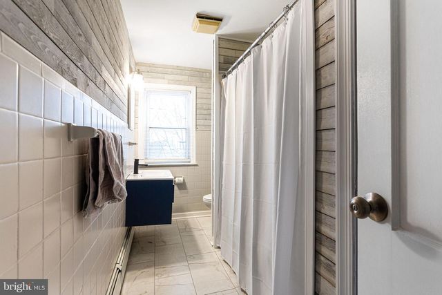 1102 CLAYTON RD, Wilmington, DE 19805