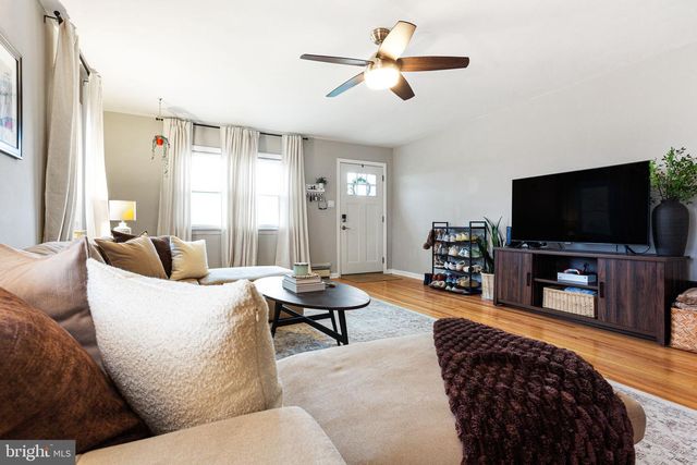 1102 CLAYTON RD, Wilmington, DE 19805