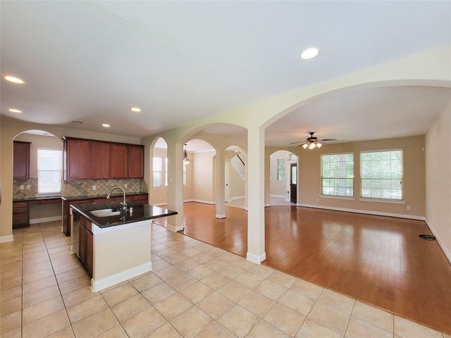 50 W Montfair Boulevard, The Woodlands, TX 77382