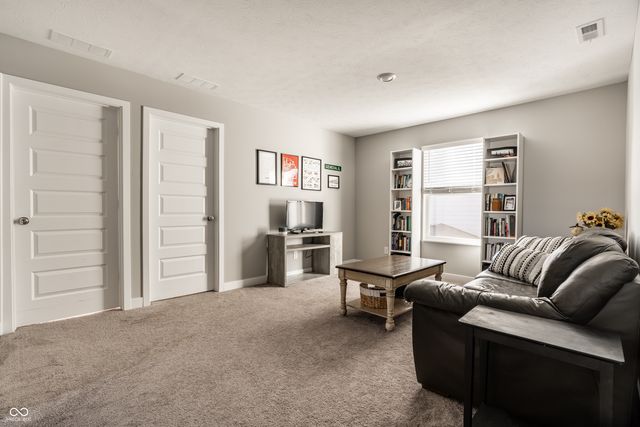 4873 Oak Hill Drive, Lebanon, IN 46052