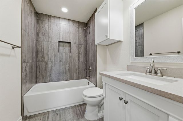 429 Blueberry Lane, Grand Prairie, TX 75052