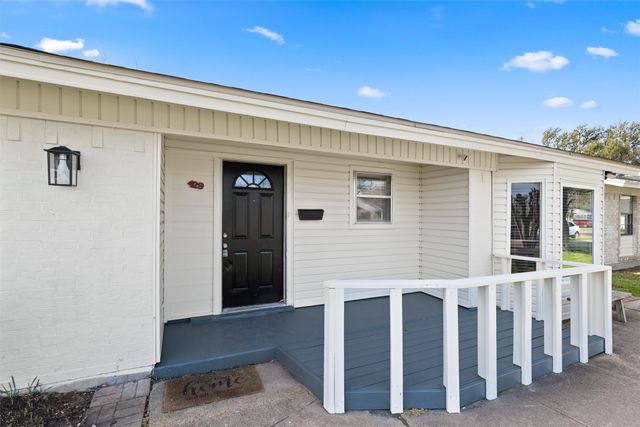429 Blueberry Lane, Grand Prairie, TX 75052