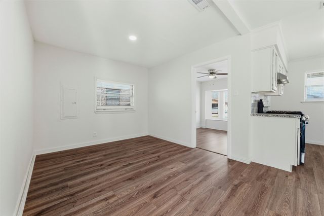 429 Blueberry Lane, Grand Prairie, TX 75052