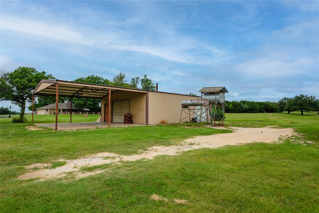 135 Private Road 2526, Meridian, TX 76665