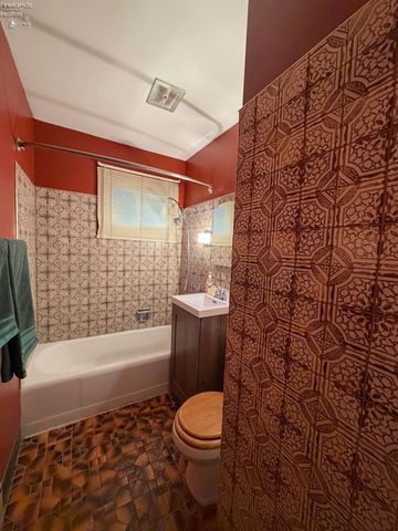 E 405 Parish Street, Sandusky, OH 44870