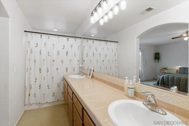 1964 Arbor Glen, Escondido, CA 92025