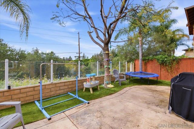 1964 Arbor Glen, Escondido, CA 92025