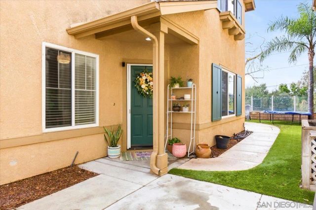 1964 Arbor Glen, Escondido, CA 92025