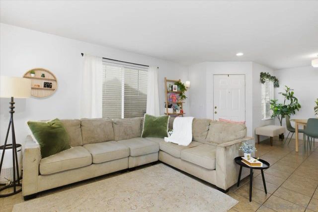 1964 Arbor Glen, Escondido, CA 92025