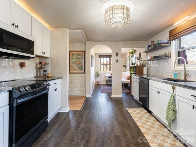 44 Presbyterian Church Road, Mills River, NC 28759