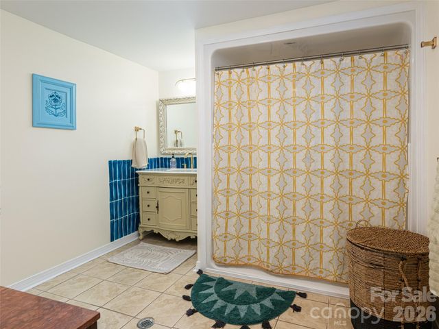 44 Presbyterian Church Road, Mills River, NC 28759