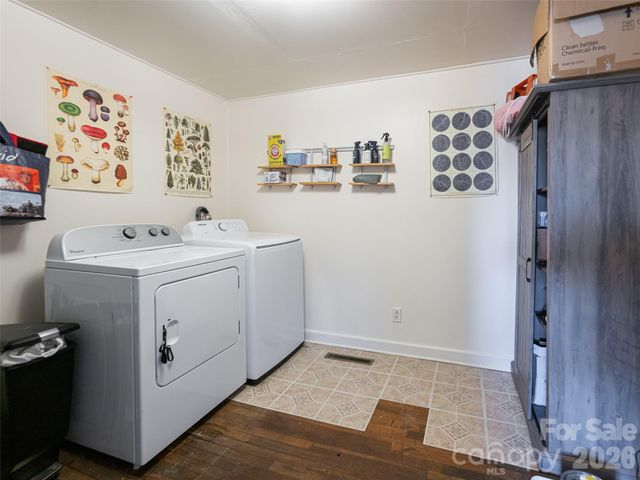 44 Presbyterian Church Road, Mills River, NC 28759