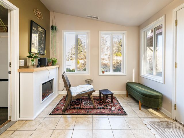 44 Presbyterian Church Road, Mills River, NC 28759