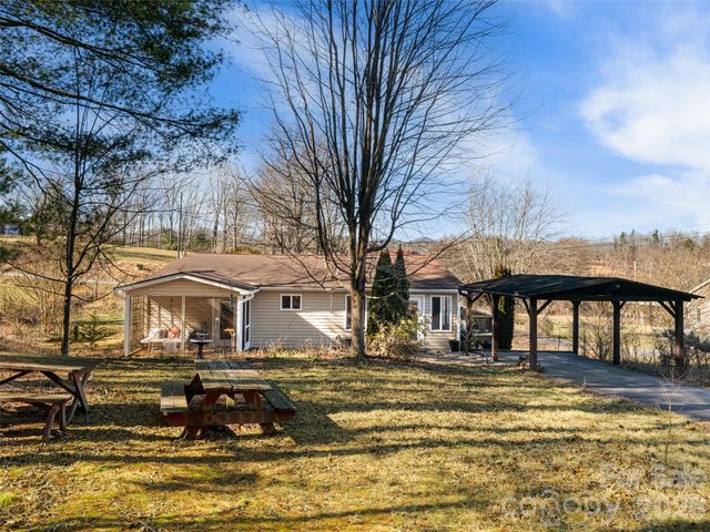 44 Presbyterian Church Road, Mills River, NC 28759