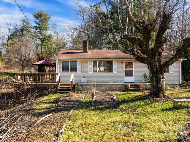 44 Presbyterian Church Road, Mills River, NC 28759