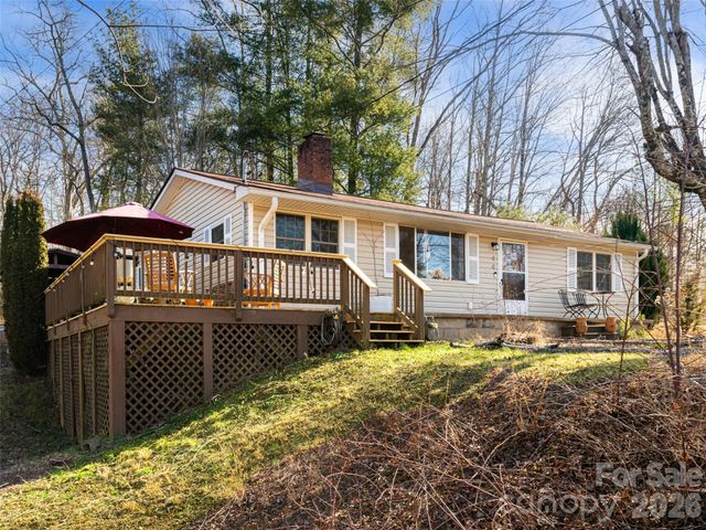 44 Presbyterian Church Road, Mills River, NC 28759