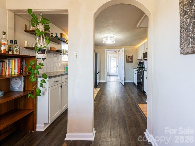 44 Presbyterian Church Road, Mills River, NC 28759