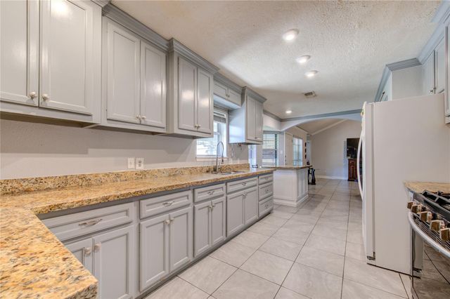12803 Louisville Street, Houston, TX 77015