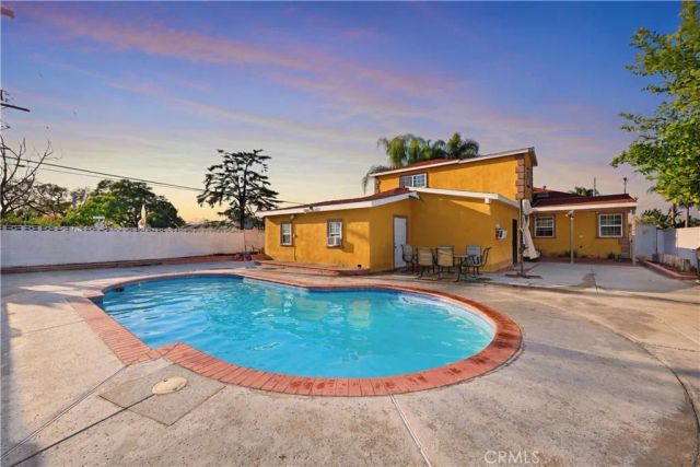 7802 Adwen, Downey, CA 90241