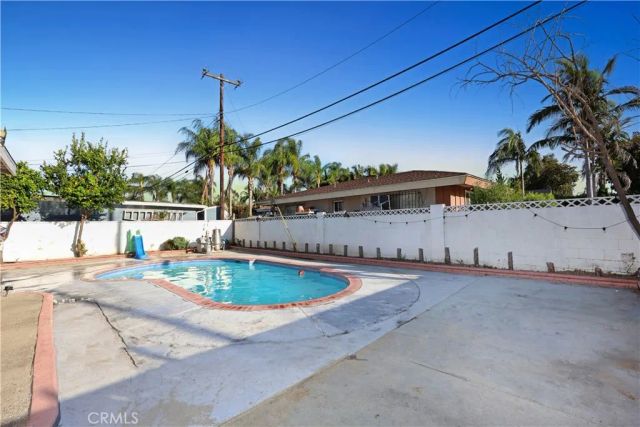 7802 Adwen, Downey, CA 90241